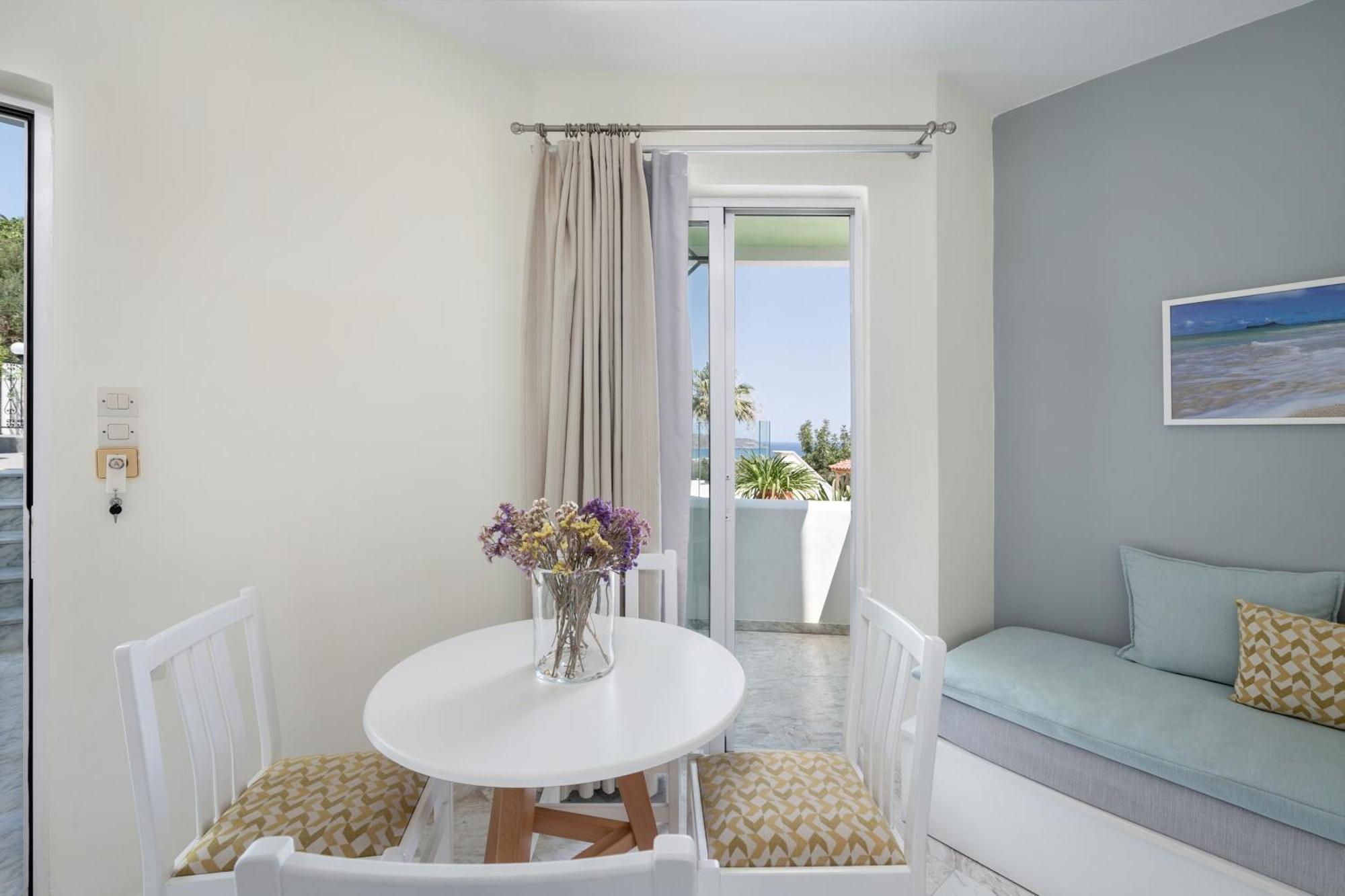 Villa Life Agia Marina Quarto foto